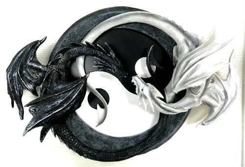Dragons "ying Yang "vendu dans la boutique Pikottine à Montréal
